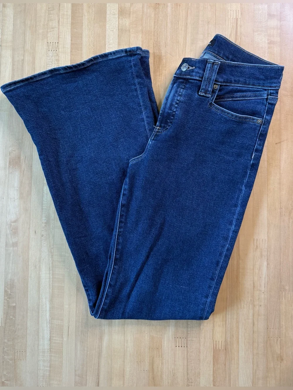 Express 70s Flare Mid Rise Hyper Sculpt Jeans 6R Dark Wash Stretch